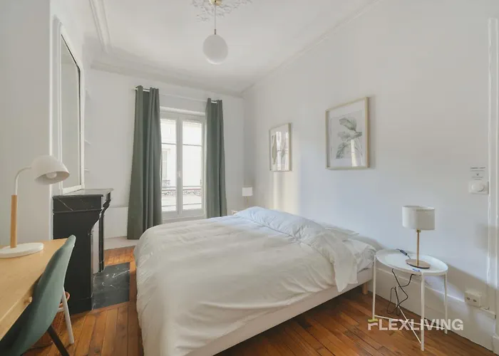 Spacious 3-bedroom In 14 - Alesia Appartement *